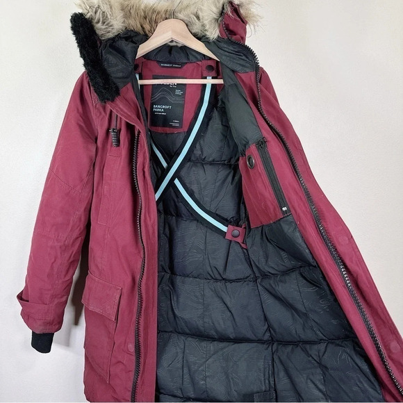 Aritzia Tna Mid Length Bancroft Goose Down Parka In Red - Picture 11 of 16